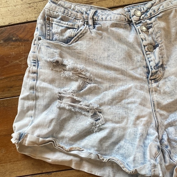 Time And Tru High Rise Jean Shorts Super Distressed 20 - Picture 4 of 13